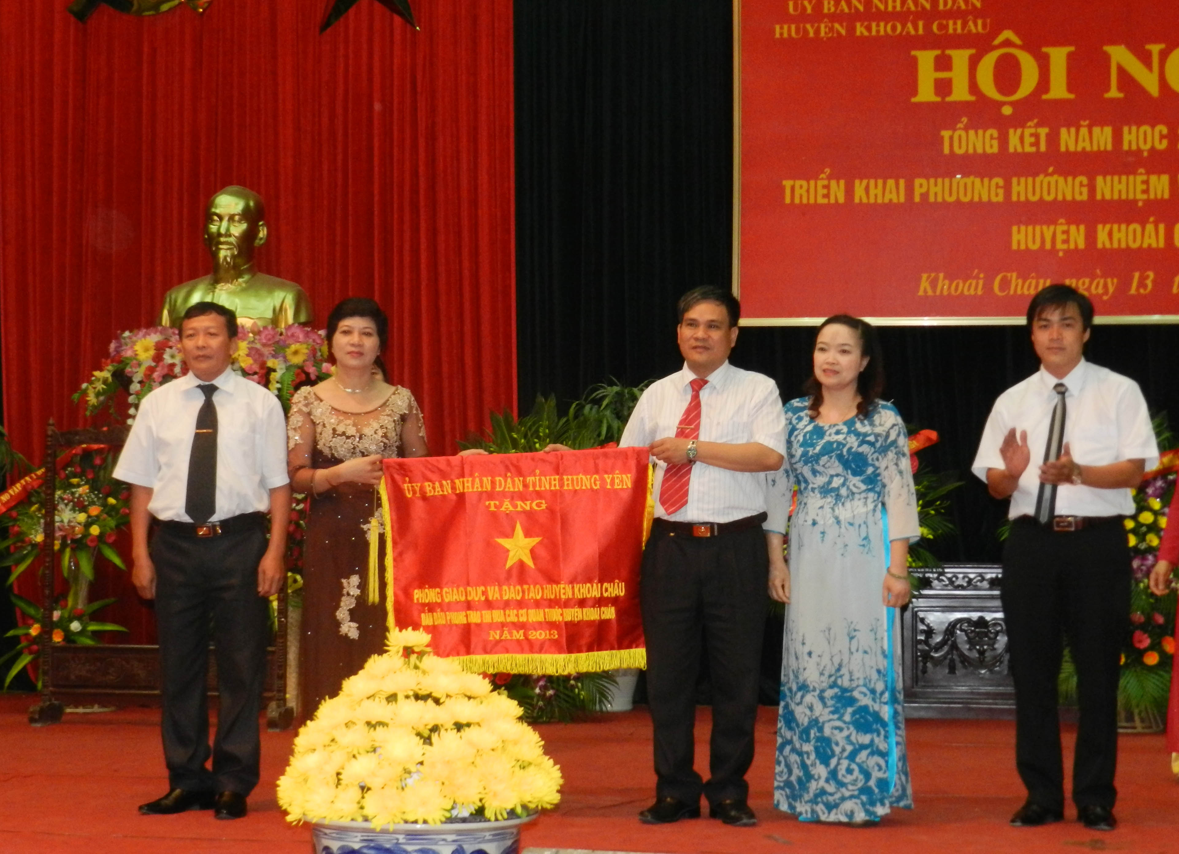   Huyện Khoái Châu tổ chức Hội nghị tổng kết năm học 2013 - 2014, triển khai phương hướng nhiệm vụ năm học 2014 - 2015