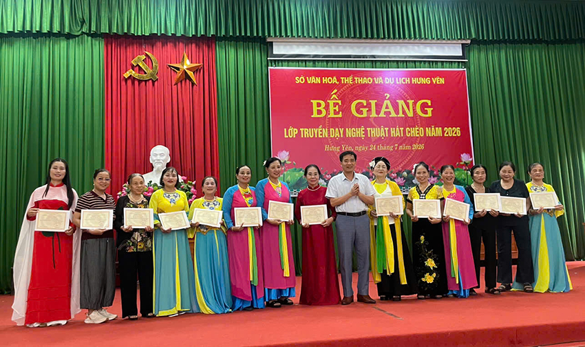 Bế mạc lớp tập huấn truyền dạy nghệ thuật hát Chèo năm 2026: Ươm mầm và lan tỏa giai điệu quê hương