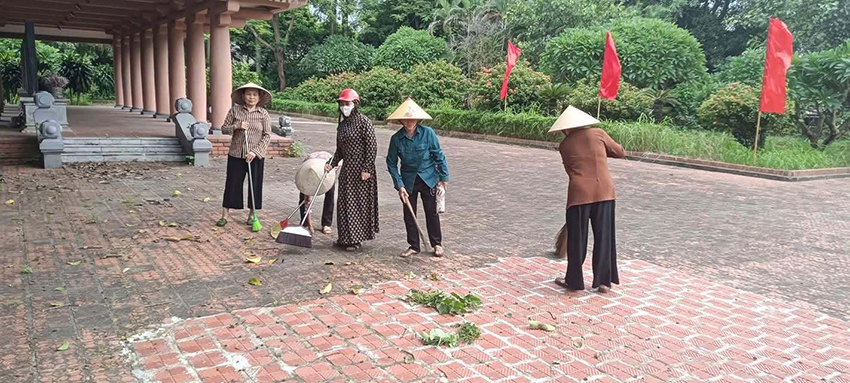 ỦY BAN MTTQ XÃ KHOÁI CHÂU RA QUÂN TỔNG VỆ SINH ĐÀI TƯỞNG NIỆM LIỆT SĨ CHÀO MỪNG 81 NĂM NGÀY QUỐC KHÁNH 2/9